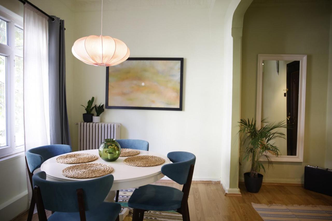Vibrant Flat With Excellent Location In Beyoglu